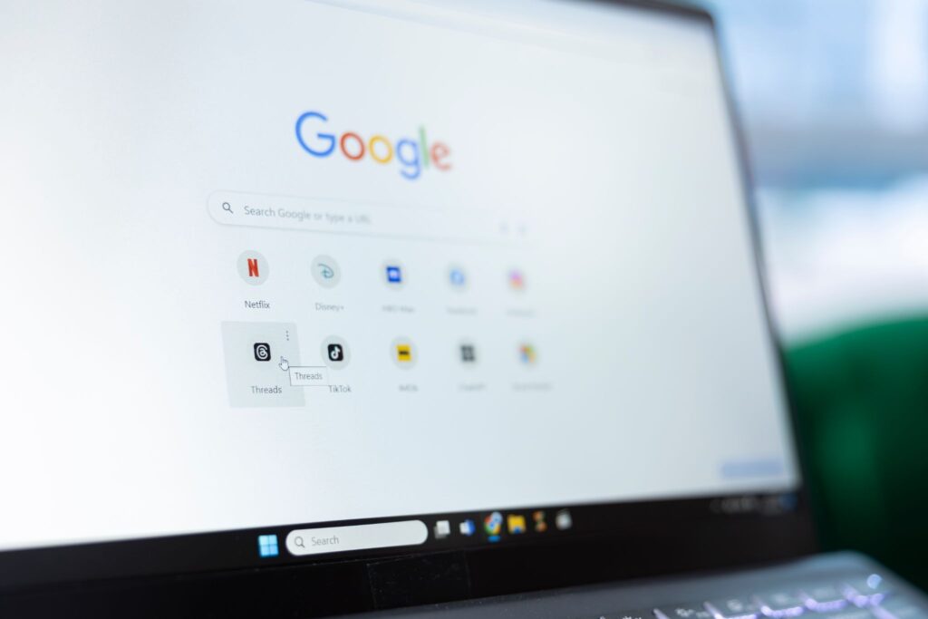Usar o nome do concorrente no Google Ads: estratégia inteligente ou risco jurídico? - Agência Página1 Digital image - Agência Página1 Digital